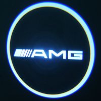 Подсветка в двери с логотипом AMG